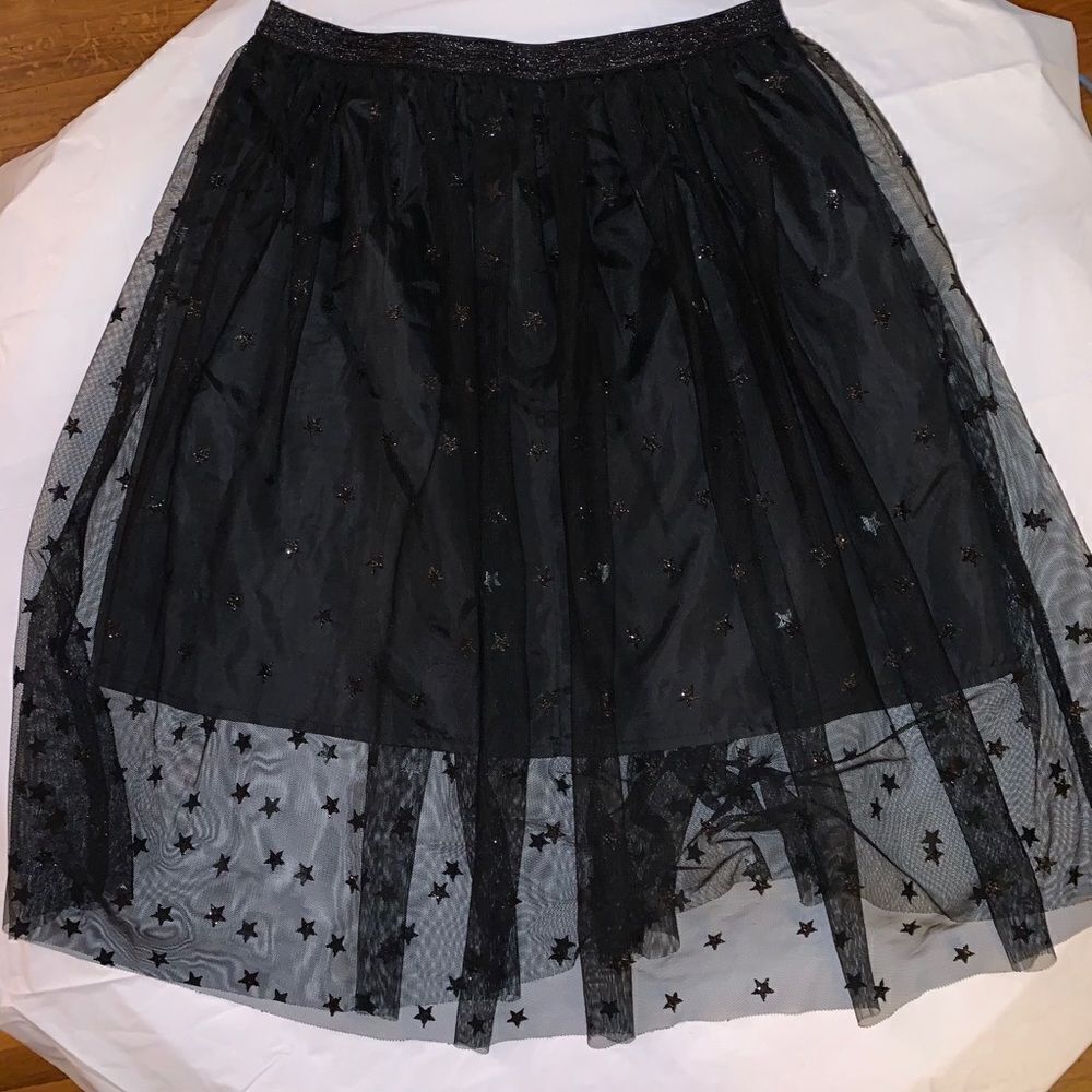 Fancy Two Tiered Skirt with ⭐️’s. Size Large 10-12